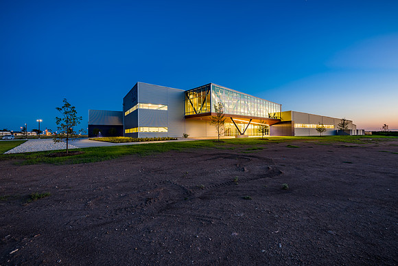 _ICE1830-HDR