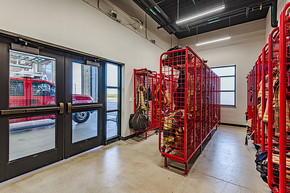 ICE IMAGING - FIRE STATION NINE-62